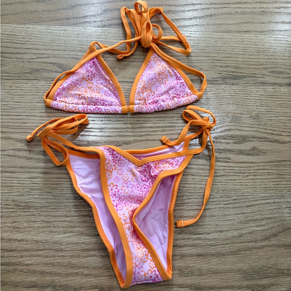 Frankie’s bikinis set